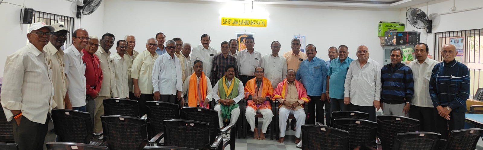 7 A Group photo of senior members  with honorees.jpeg